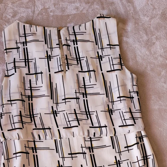 Withe blouse size XS (loose) - Picture 6 of 7